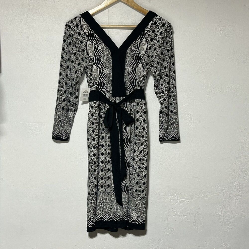 eci New York Black/ White Womens Dress V Neck Size Small NWT - Picture 9 of 16